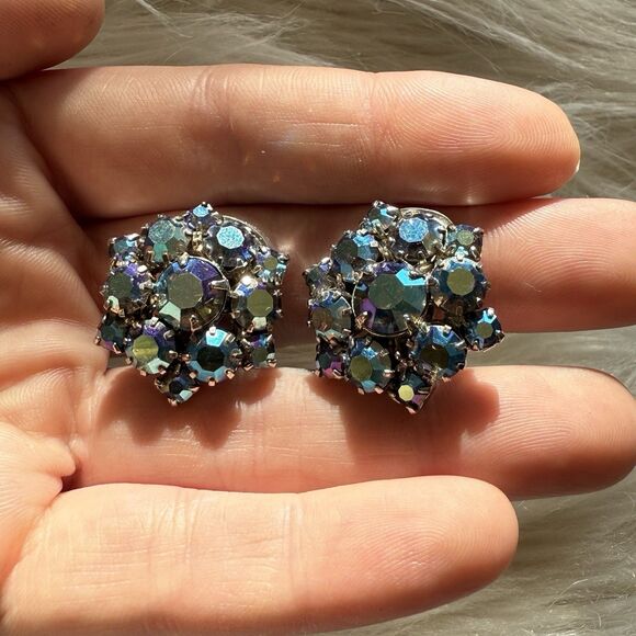 Vintage Aurora Borealis AB Rhinestone Clip Earrings Blue Flower Cluster Star - Picture 8 of 9